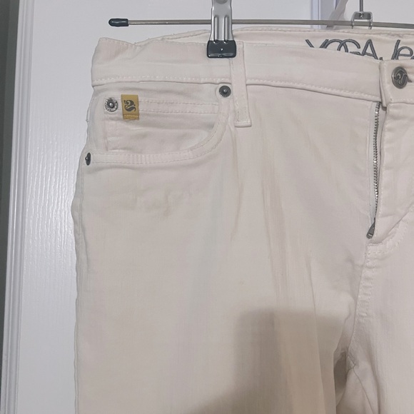 White Yoga Jeans super stretchy denim - Picture 2 of 2